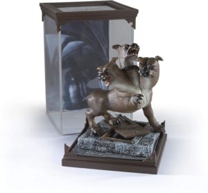 Harry Potter Diorama Magical Creatures Fluffy 18cm