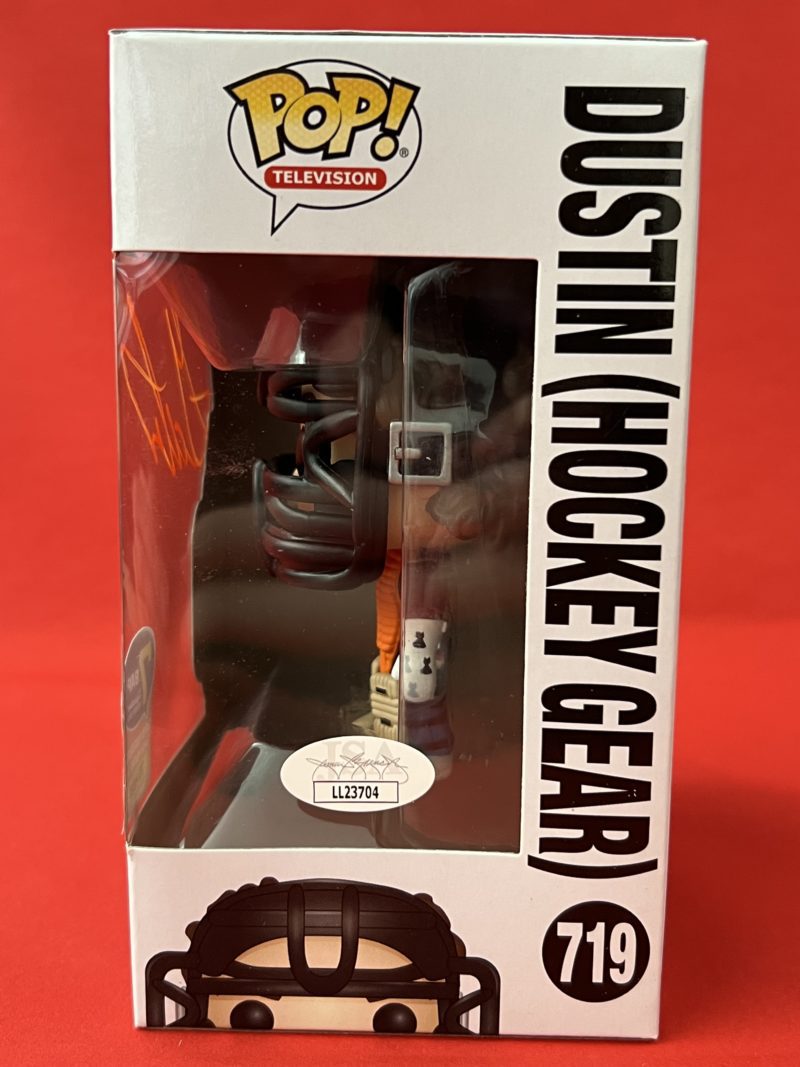 Dustin hockey gear best sale funko