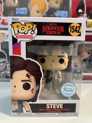 Funko POP! Television Stranger Things Steve (Battle Damaged) Limitierte Auflage - Unvollkommene Box