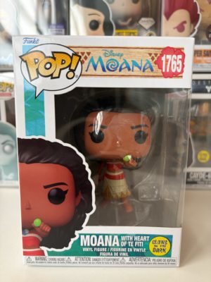 Funko POP! Disney Moana (2016) - Moana with Heart of Te Fiti Phosphorescente - Boîte Imparfaite